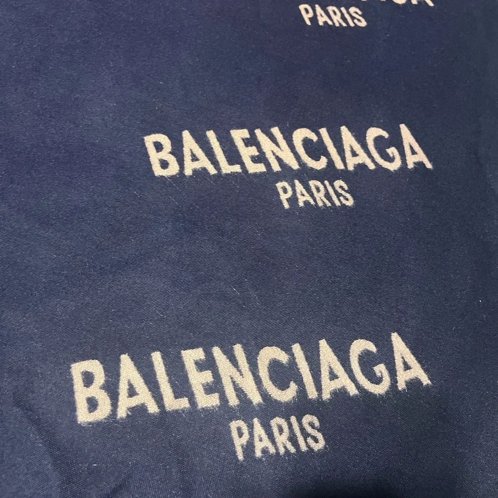🔥Balenciaga Pink and Navy LOGO Scarf‼️ - Picture 5 of 9
